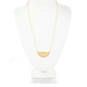 Gorjana necklace Behati